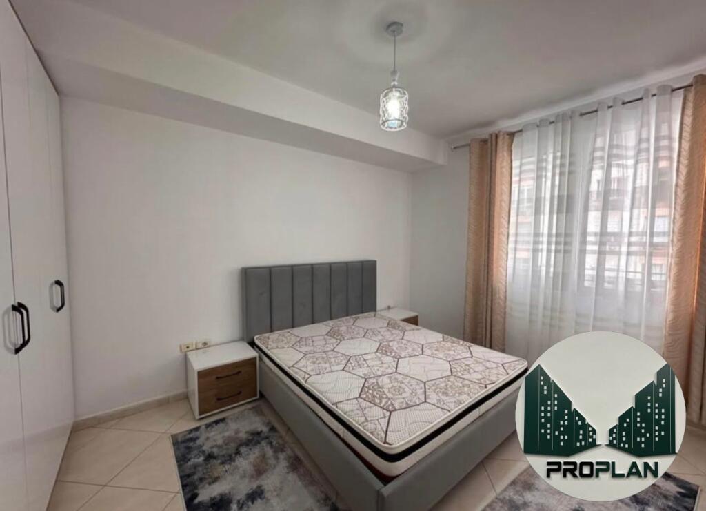 APARTAMENT 2+1+2 PARKIME ME QERA NE ASTIR