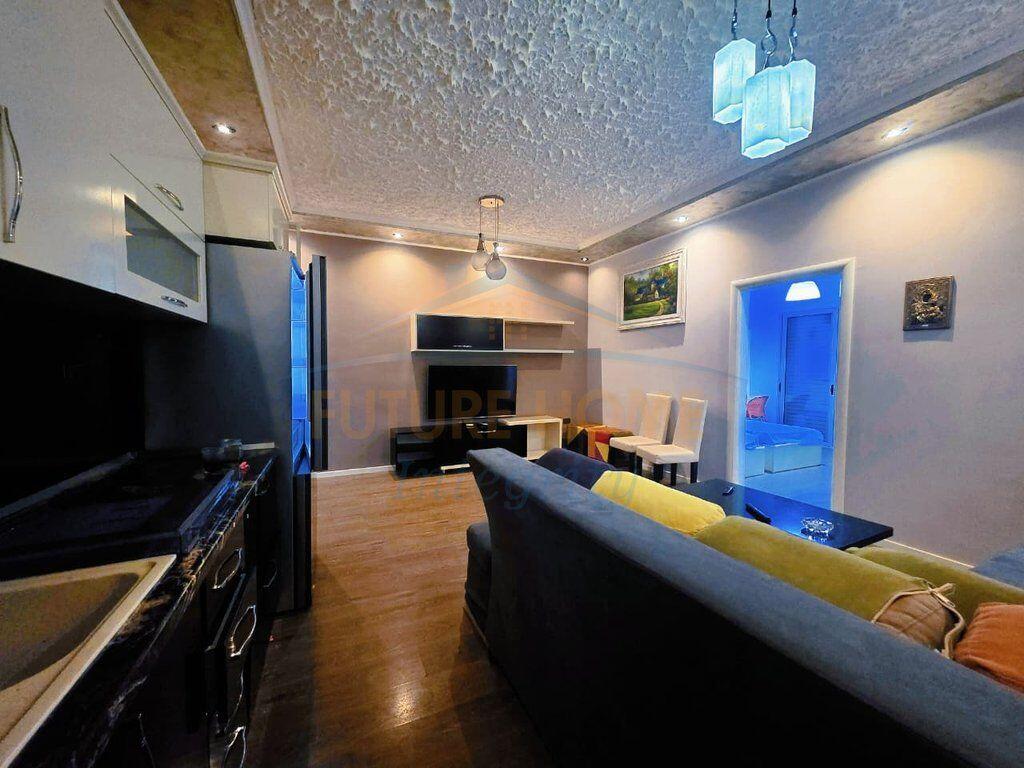 Jepet me qera apartament 2+1+2+post parkimi