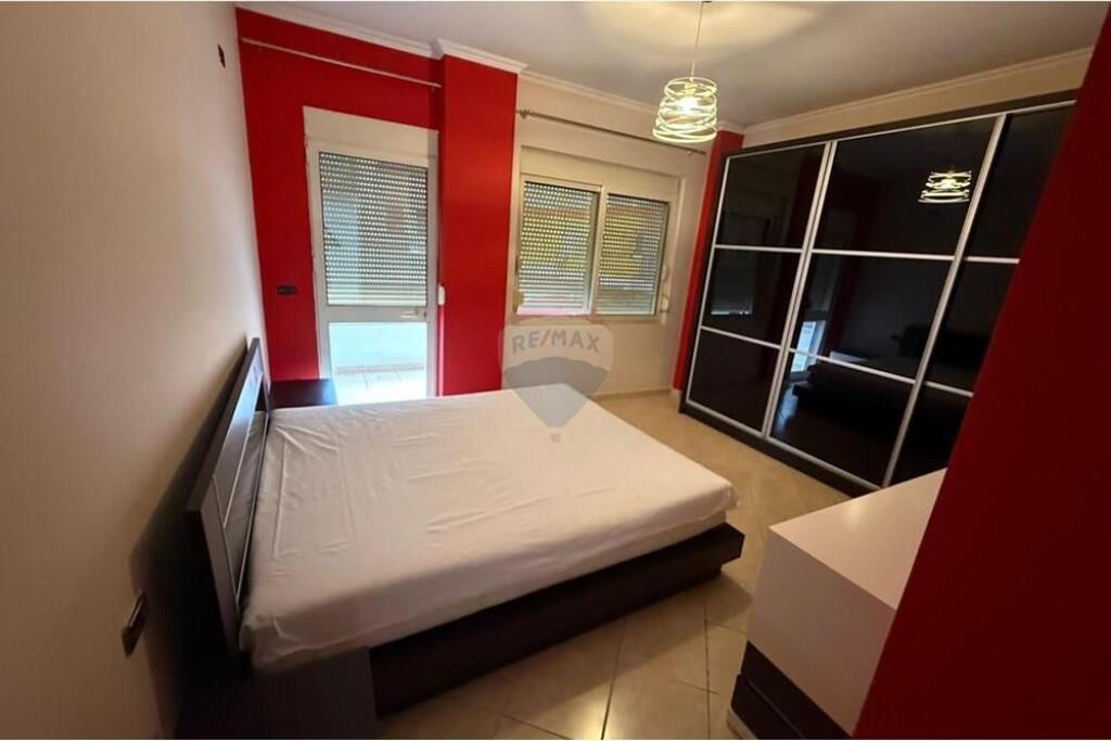 Apartament - Për Qira - Liqeni I Thatë, Tiranë