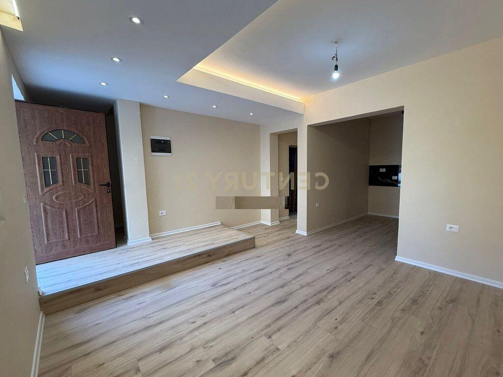 Appartamento 2+1+ Veranda in affitto a Ali Dem vicino al Carcere delle Donne