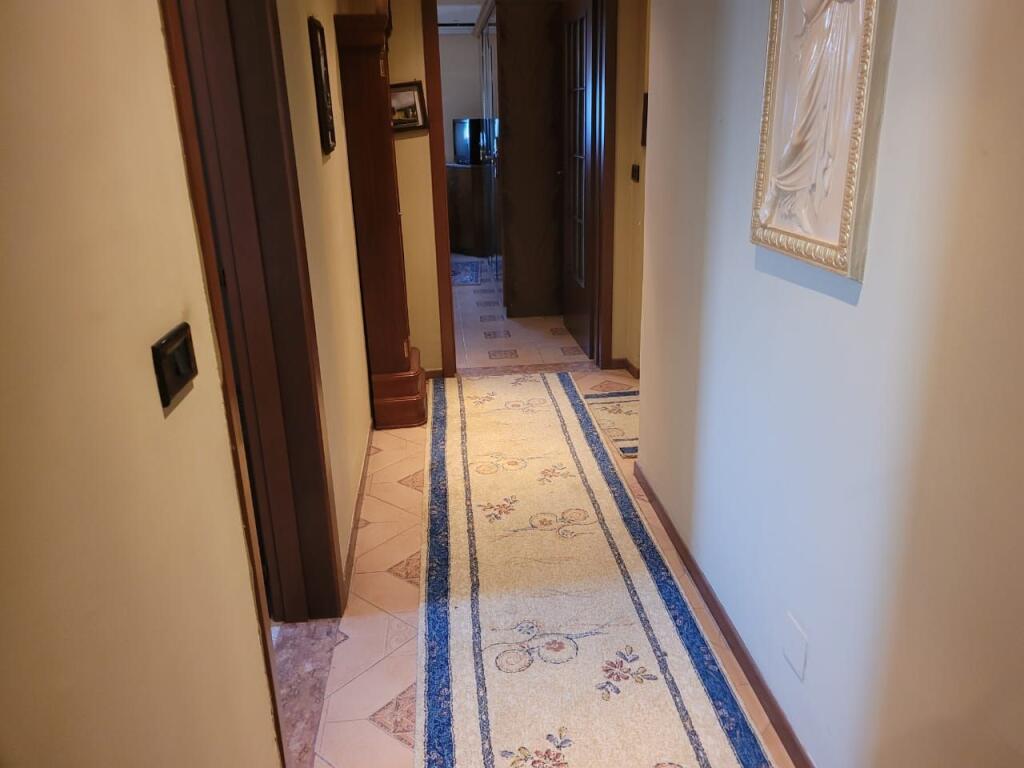 📌 Jepet me qira apartament 2+1+2 📍 Bllok prane Presidencës