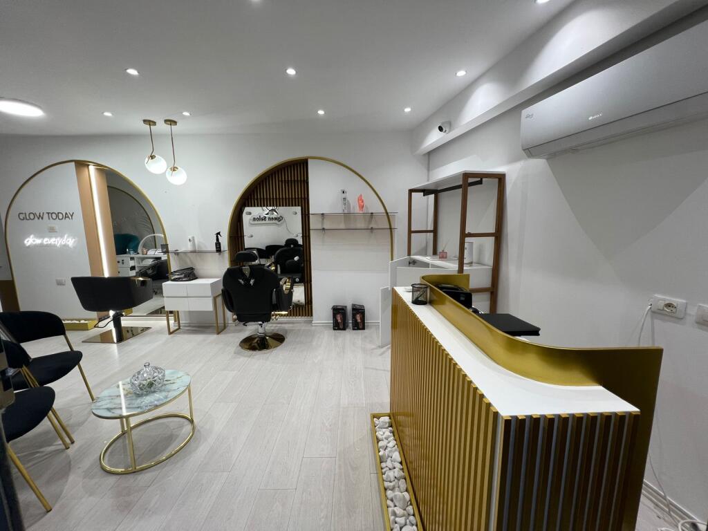 Jepet parukeri me qira te Liqeni i Thatë