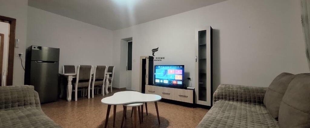 APARTAMENT ME QERA 1+1 ALI DEMI 45.000 LEKE