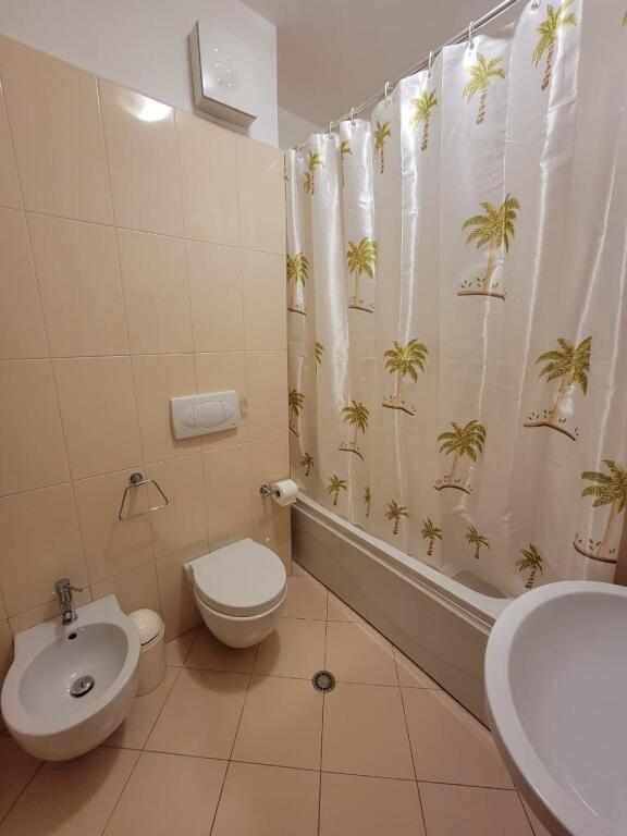 APARTAMENT 2+1 ME QIRA TE KOMUNA PARISIT , PRANE PARKUT OLIMPIK