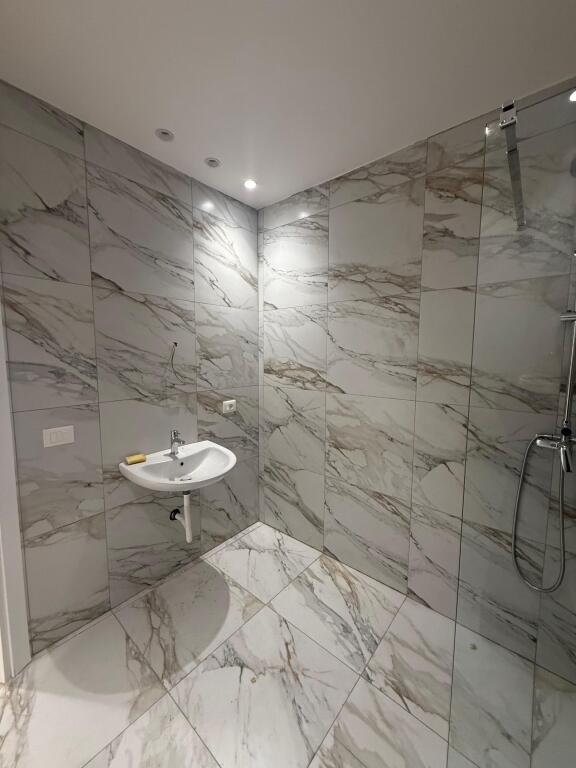 Super Apartment 2+1+2 for Sale – Komuna e Parisit