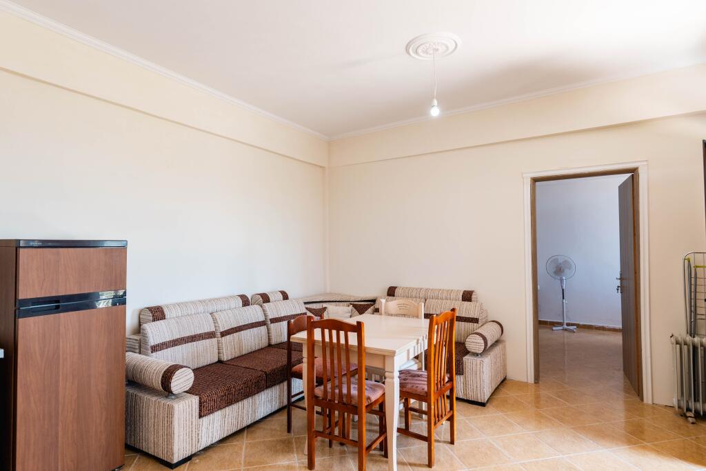 Casa con terreno in vendita a Marina Sarande