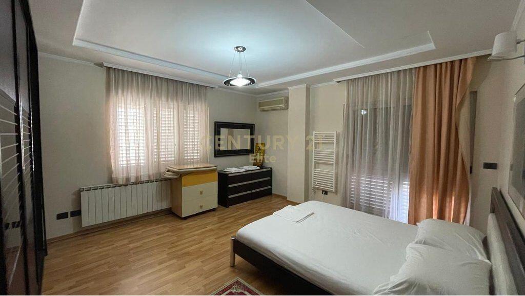 Rent – Apartment 2+1+2, Willson Square