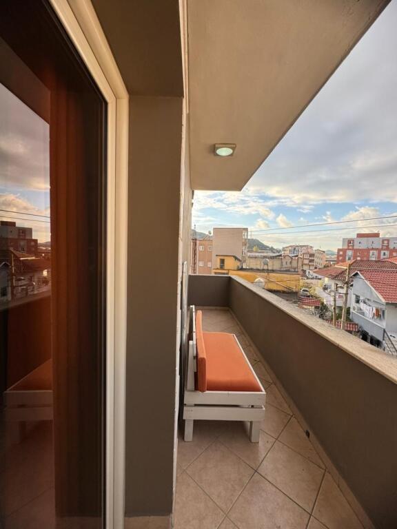 📌Appartamento 1+1+balcone in affitto 📍 vicino alla Scuola Marin Barleti!