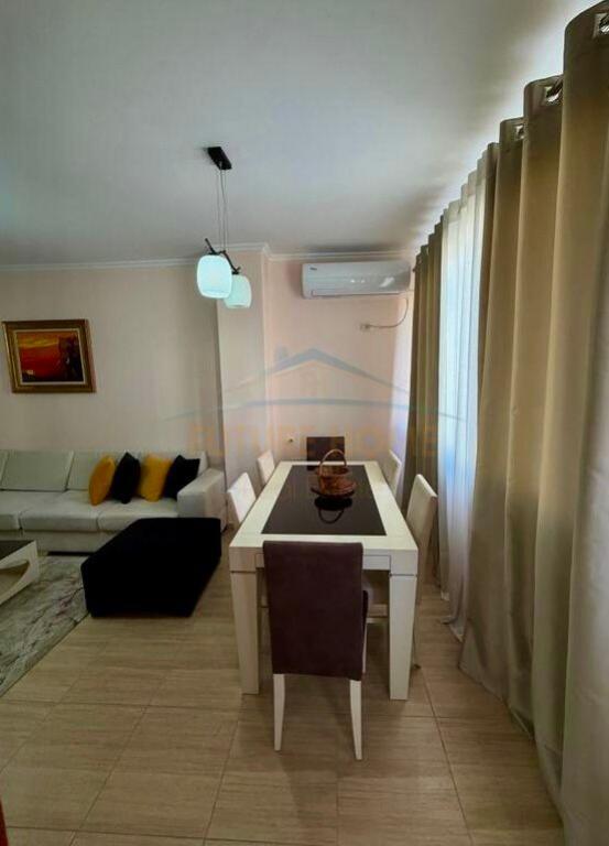 Qera, Apartament 1+1, Fresk, Tirane.