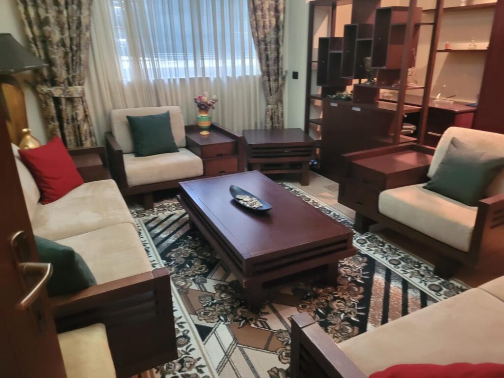 📌 Jepet me qira apartament 2+1+2 📍 Bllok prane Presidencës