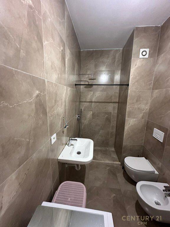 Appartamento 2+1, Complesso Mangalem, Tirana.