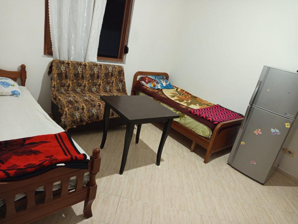 MONOLOCALE 22000 LEKE LAPRAKE.