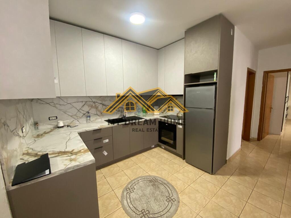 JEPET ME QIRA APARTAMENT 2+1 VILA ZOGUT