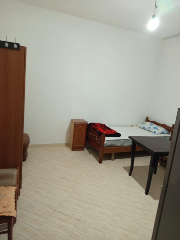 MONOLOCALE 22000 LEKE LAPRAKE.