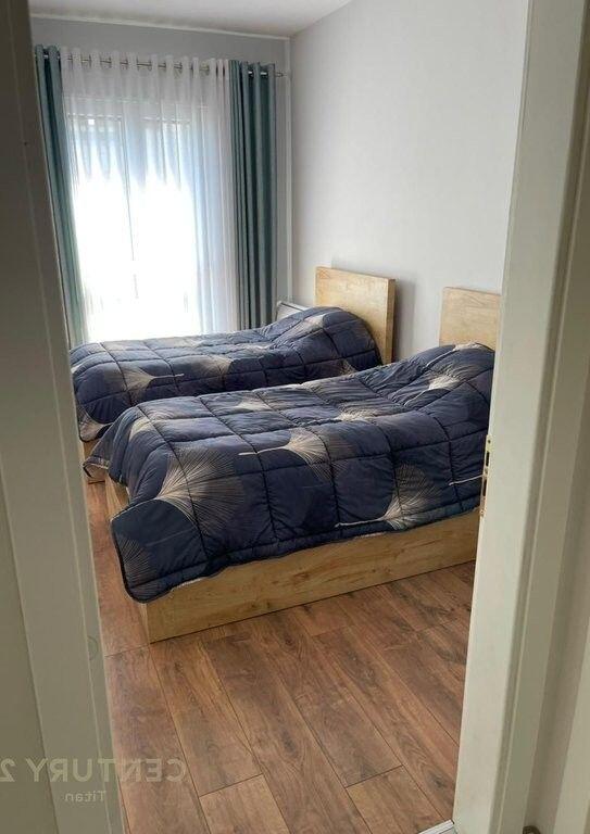 Shitet Apartament 2+1+2 ne Kamez.