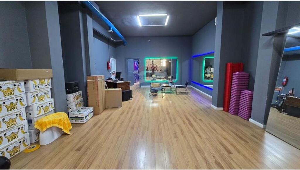 Jepet me qira ambient per zyra