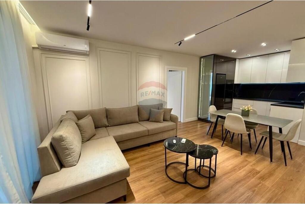 Ap 2+1+2 me qira , RRUGA HOXHA TAHSIM prane Pazarit te Ri