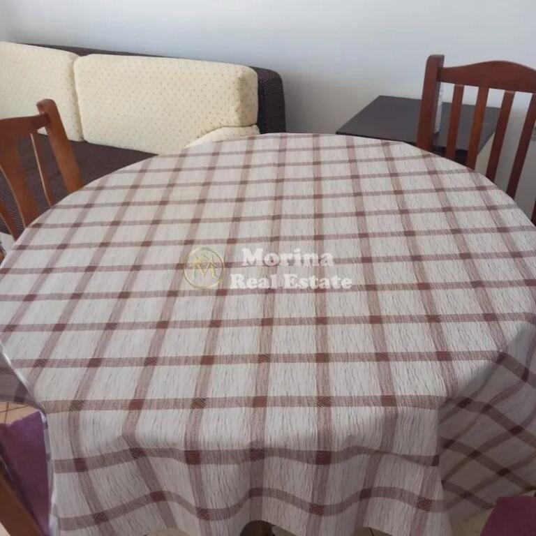 Qera, Apartament 1+1, afer Qytetit Studenti, 330 euro/muaj