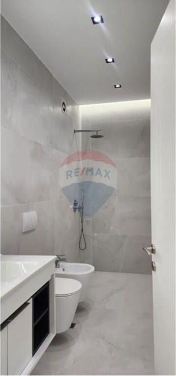 Apartament 3+1+2+2Poste Pakimi - Për Qira - Kompleksi Delijorgji