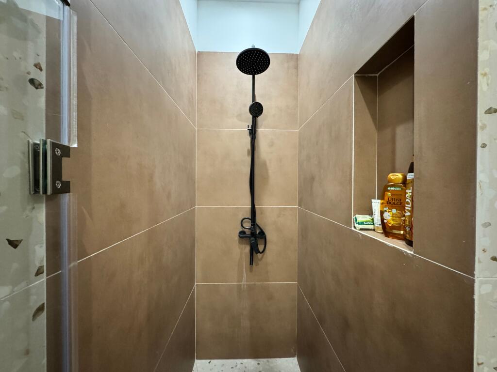 Jepet ME QERA APARTAMENT 2+1 DURRES, Vollga.