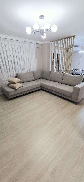 JEPET APARTAMENT 3+1+2 ME QIRA TEK MINE PEZA!