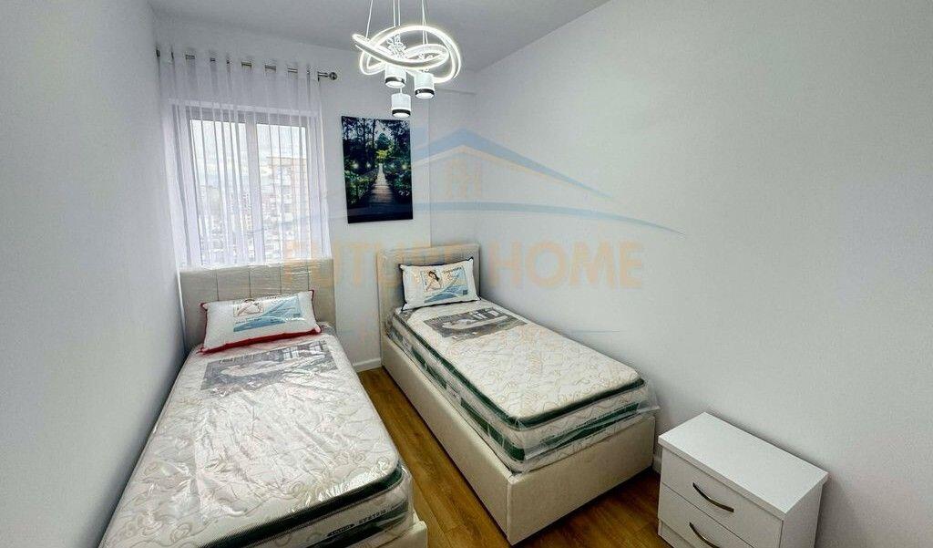 Shitet , Apartament 2+1+2 Unaza e Re , Tirane