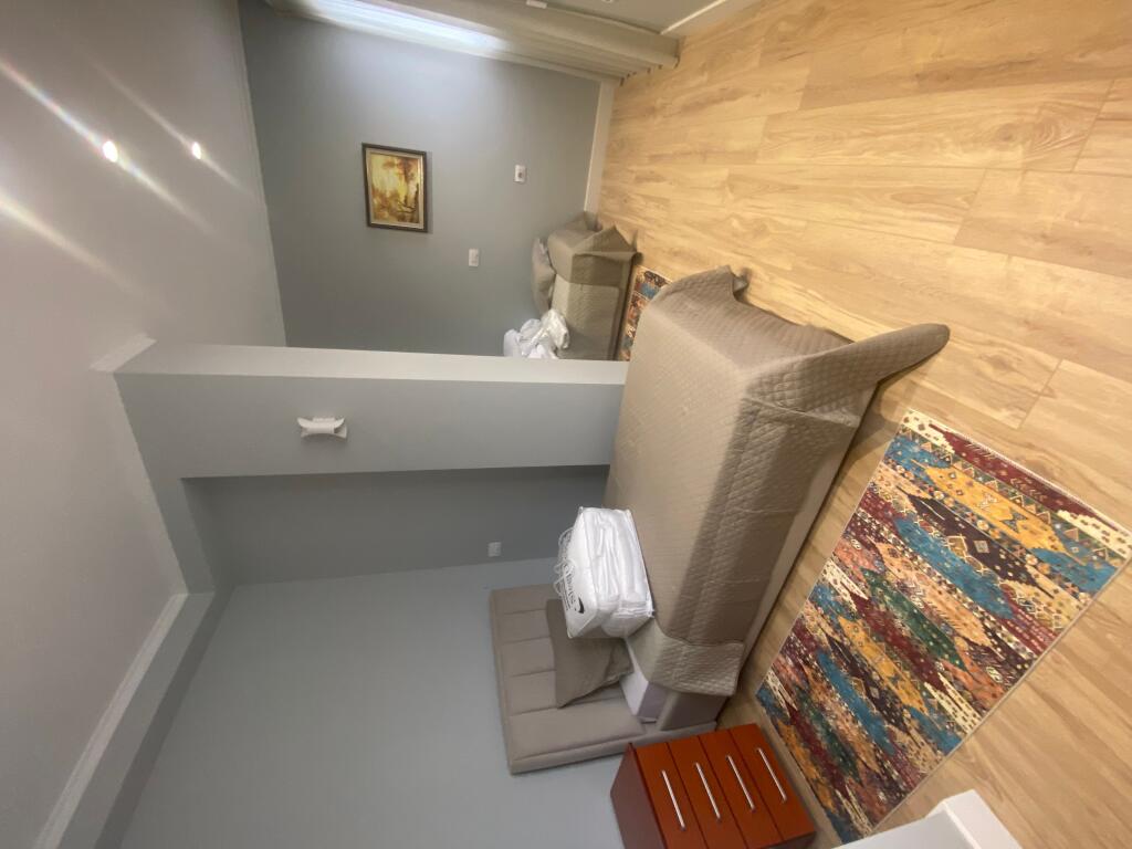 2+1,i mobiluar ,stacioni i fundit i tiranes se re,800 euro