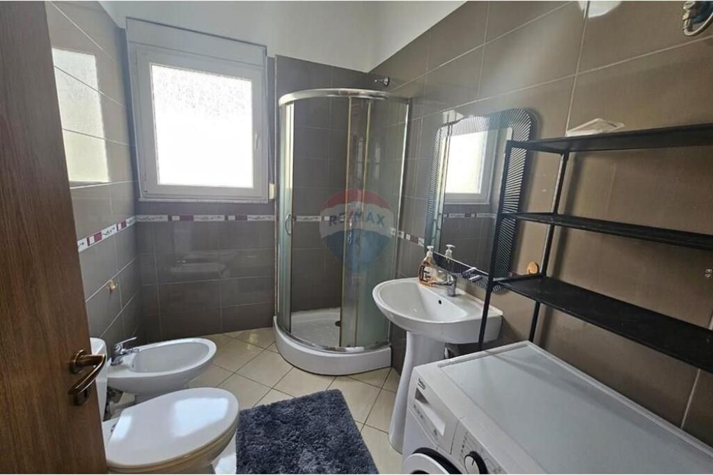 Apartament - Për Qira - Rruga Qemal Stafa, Tiranë