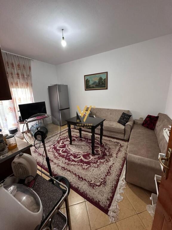 JEPET APARTAMENT 2+1+VERANDE ME QERA TE BULEVARDI I RI 45.000 LEKE