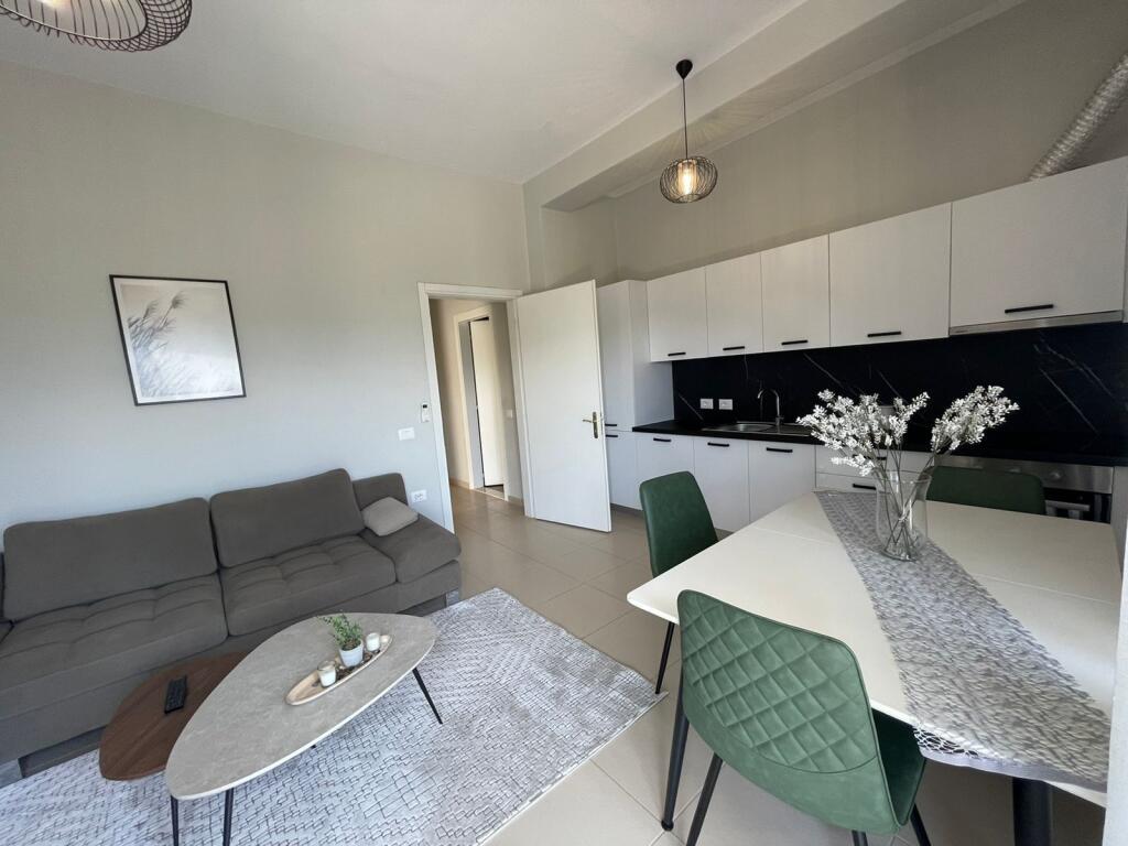 Apartament 2+1, Liqeni Artificial!