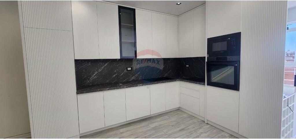 Apartament 3+1+2+2Poste Pakimi - Për Qira - Kompleksi Delijorgji