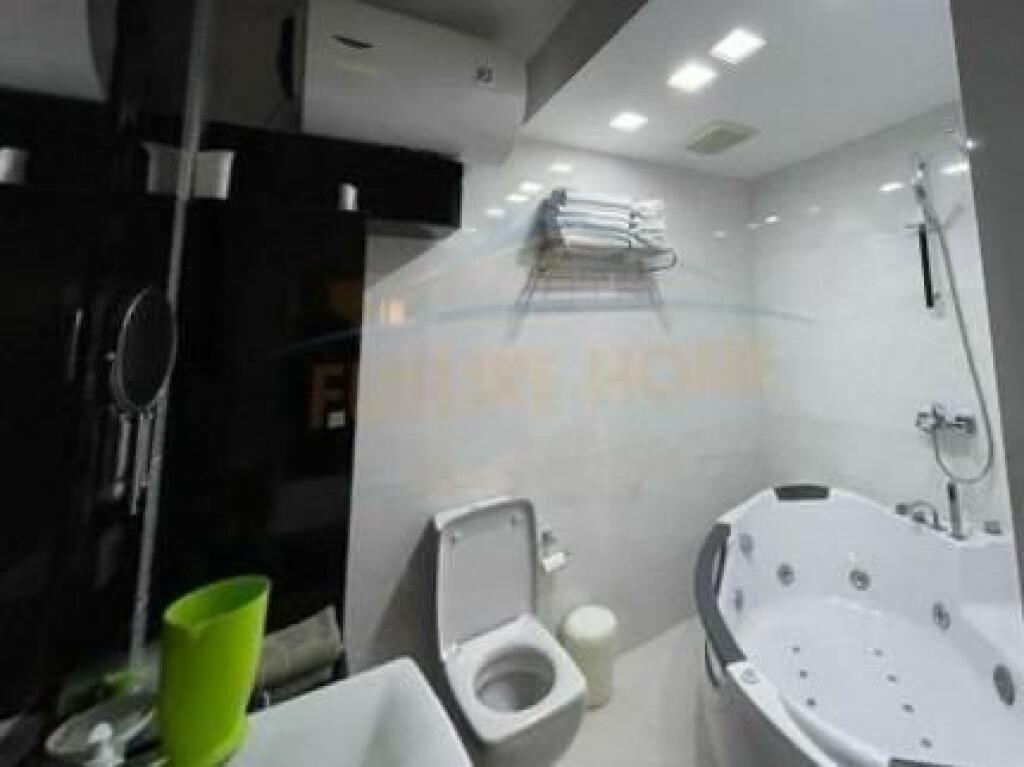 Jepet me qira apartament 2+1+2 në Kompleksin Kolombo, Liqeni i Thatë – Tiranë.