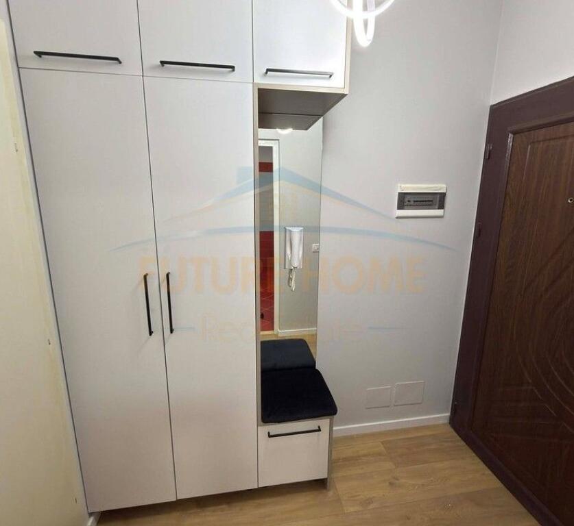 Shitet , Apartament 1+1 Unaza e Re , Tirane