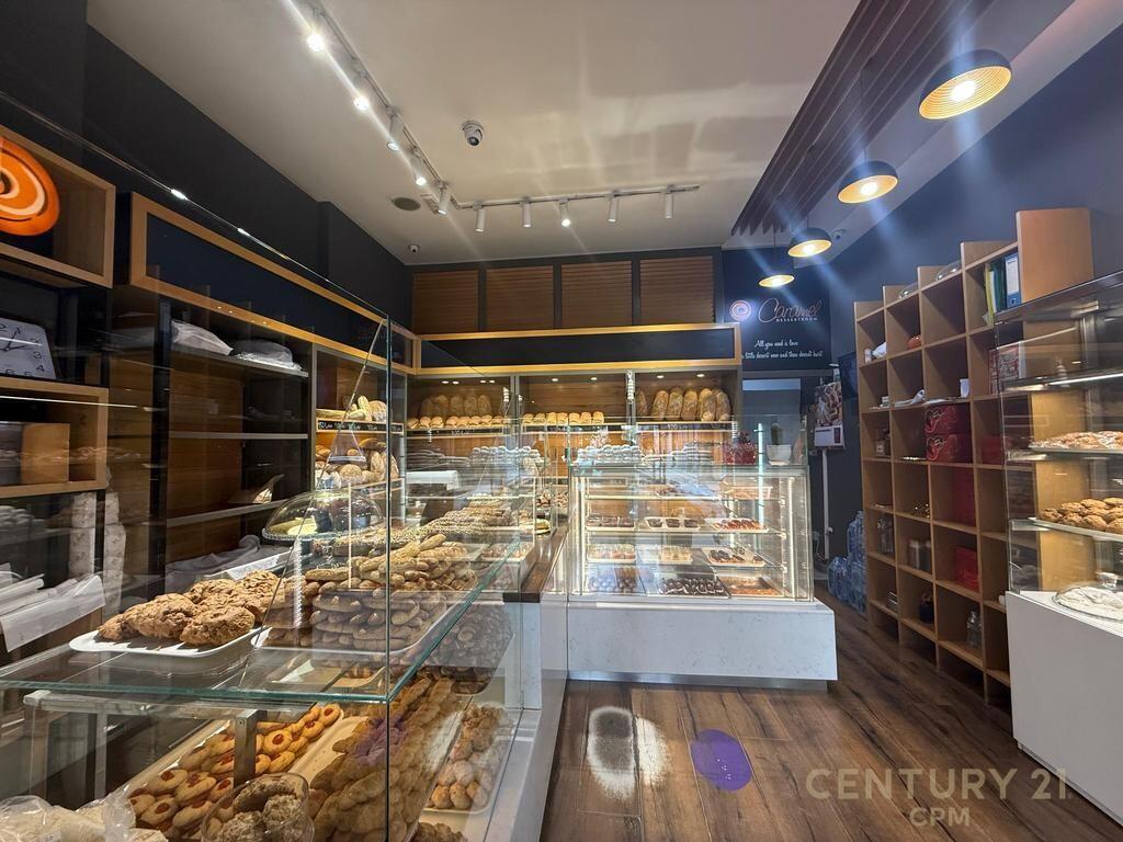 Locale commerciale in vendita a 21-shi!!