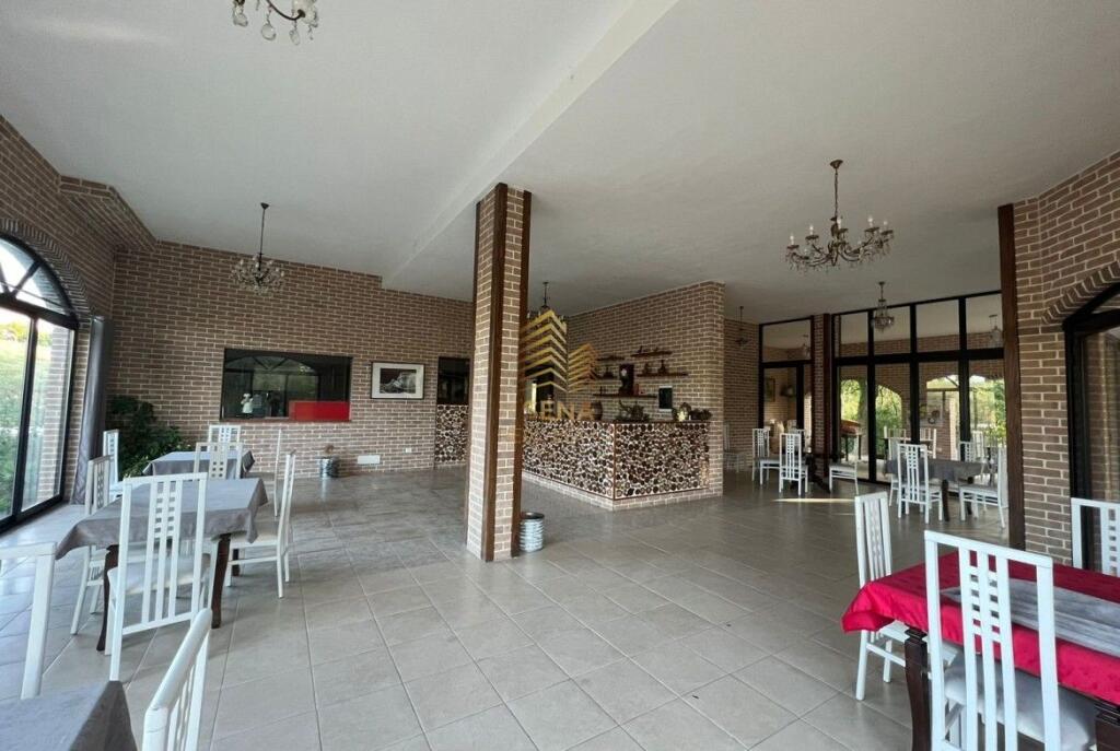 Jepet me qira Objekt biznesi 2 kate Restorant + Hotel, Durres ︱Rruga Kombetare Kombinat – Plepa, 3500 Euro/muaj
