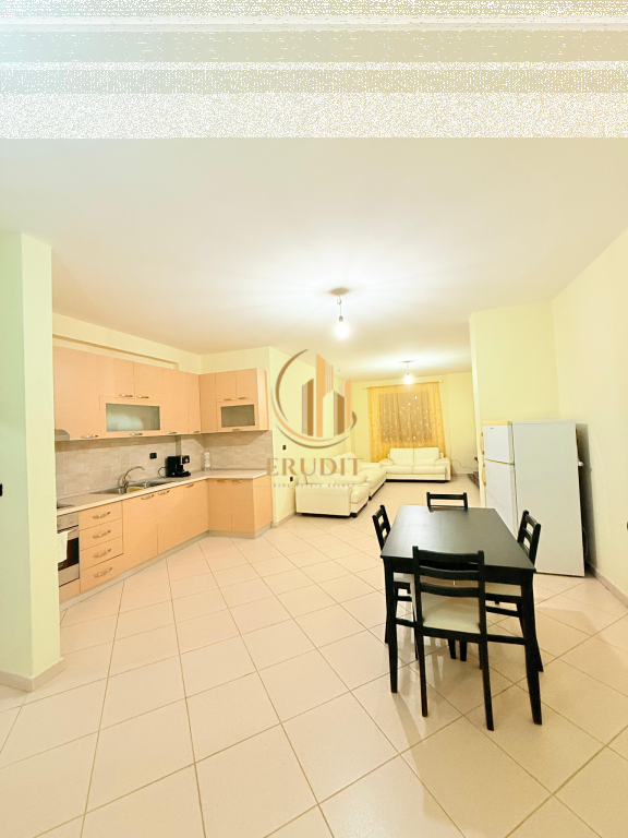✨ Jepet me Qira Apartament  2+1 Pranë Bulevardit Kryesor, Vlorë ✨