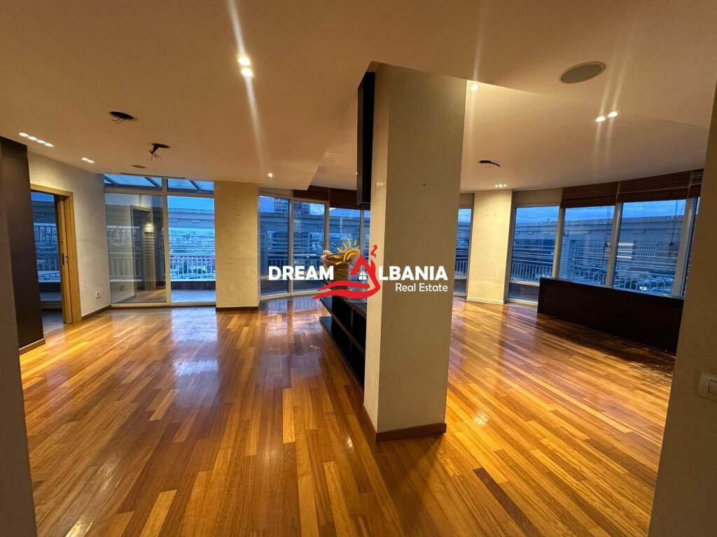 Ambient Zyre për Qira – Bulevardi “Dëshmorët e Kombit”, pranë Presidencës (ID 42611392)