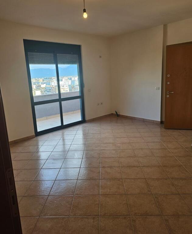 Fresk, shitet apartament 2+1!