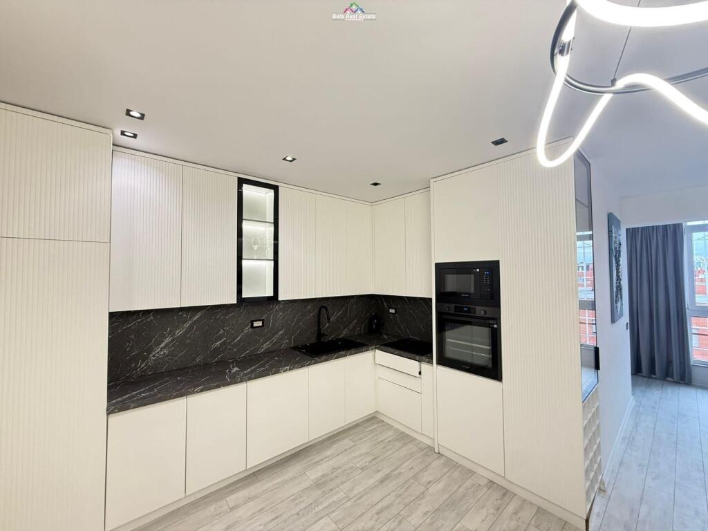 Appartamento In Affitto 3+1+2 Al Complesso Delijorgji (ID B230184) Tirana