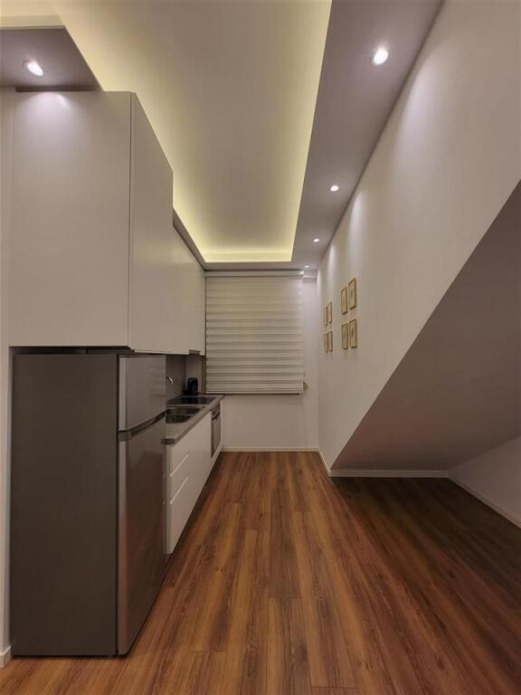 Apartament 1+1 Me Qera Tek Mozaiku Tirane