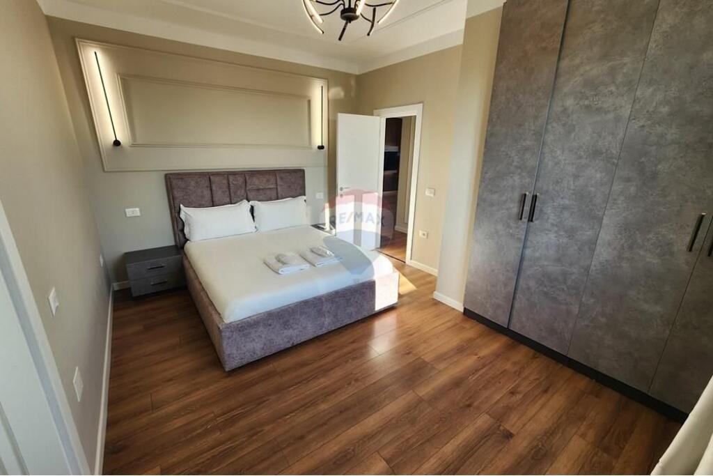 Qira apartament 2+1 tek Stadiumi Dinamo!