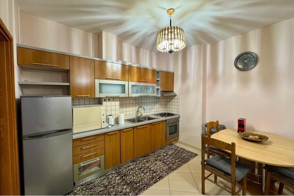 Apartament 2+1 Pazari i Ri