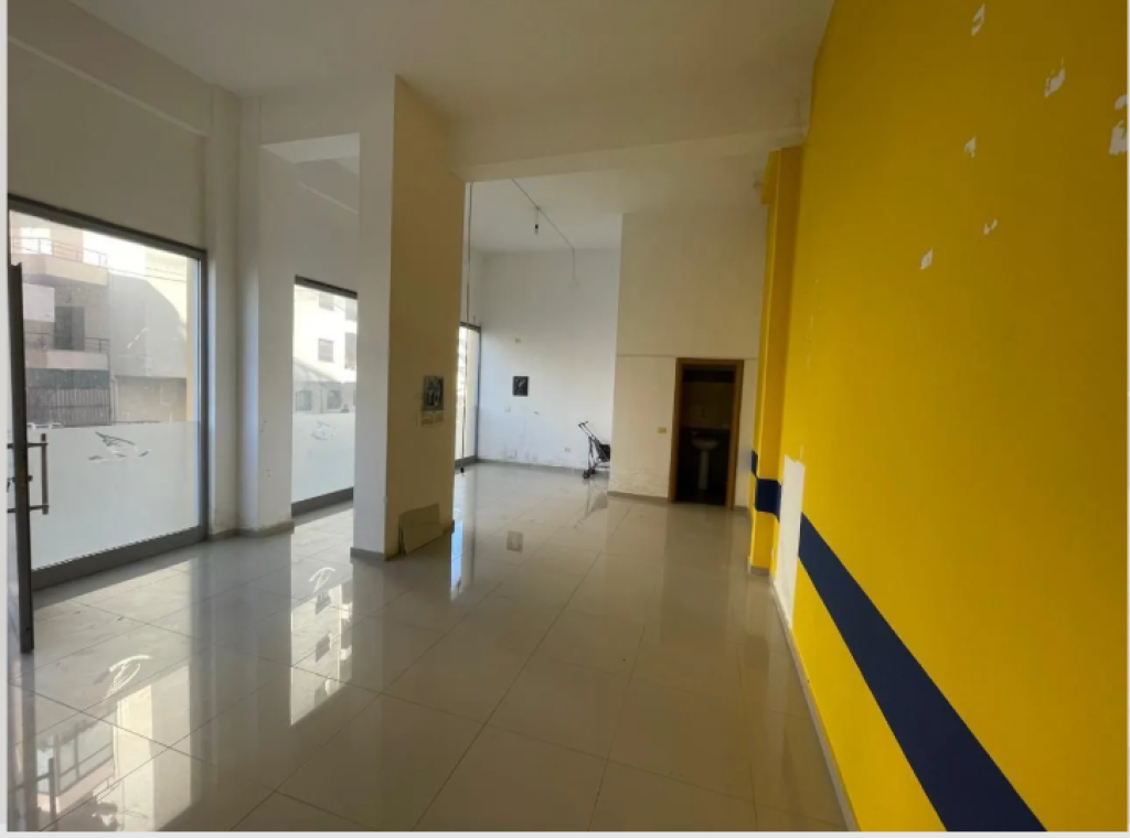 Locale Commerciale in Vendita in Zona ad Alto Traffico