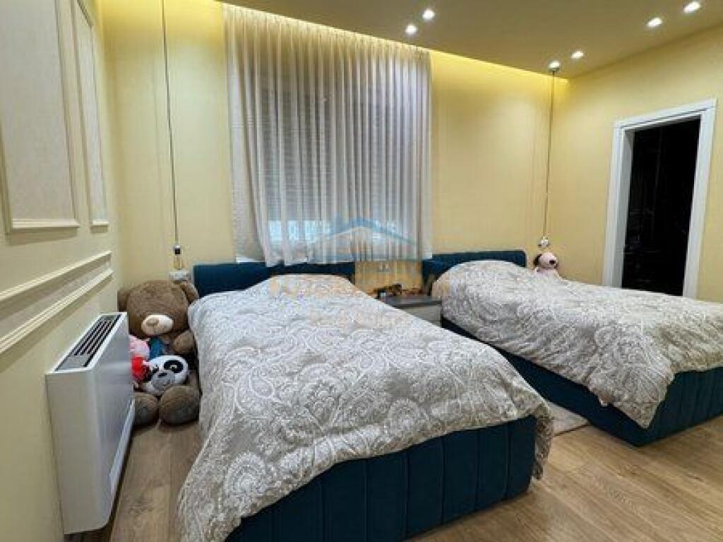 Shitet, Penthouse 3+1+2+ Post Parkimi,Kopshti Zologjik