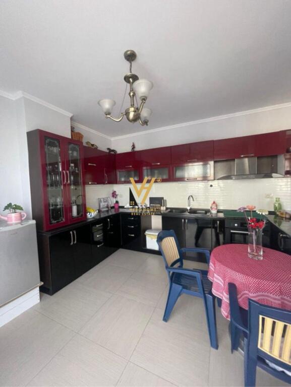 JEPET APARTAMENT 2+1+BLK ME QERA NE YZBERISHT 50.000 LEKE