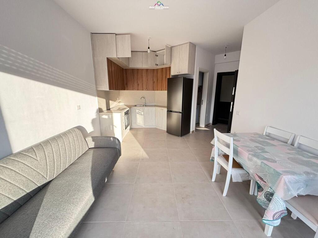 Appartamento In Affitto 1+1 Vicino al Lago Secco (ID B2101362) Tirana