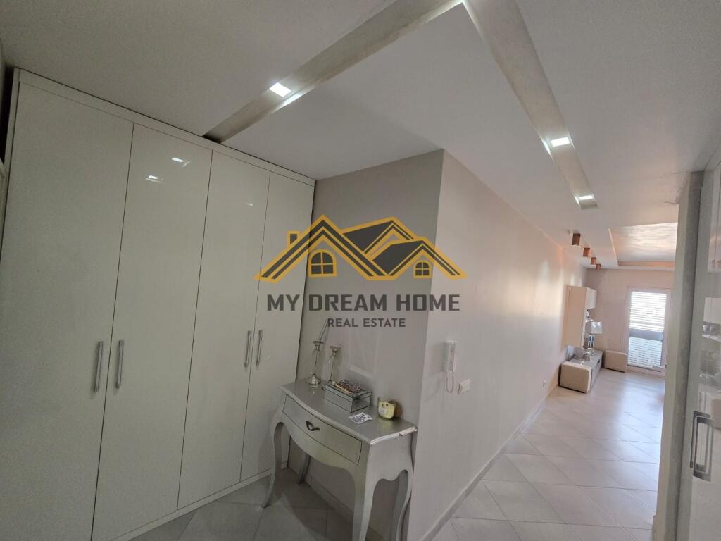 JEPET ME QIRA APARTAMENT 1+1 NE VIJE E PARE ME DETIN SHKEMBI KAVAJES!