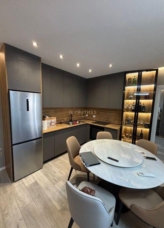 Jepet me qira apartament 1+1 + post parkimi