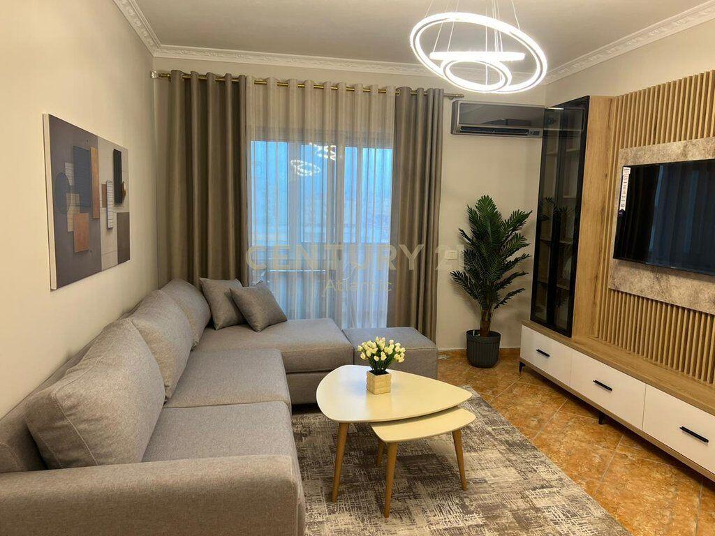 SHITET APARTAMENT 2+1 NË KOMPLEKSIN EKA, PLAZH – DURRËS!