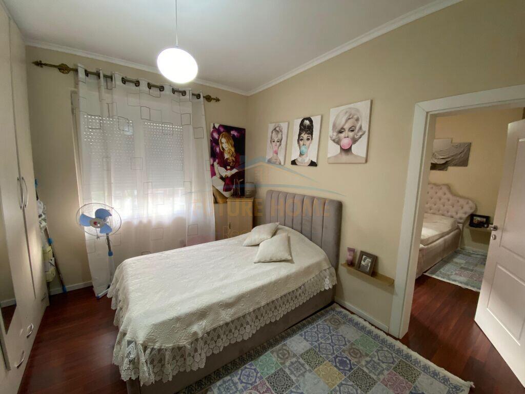 Apartament 2+1+Garsoniere, Ambasada Amerikane per shitje